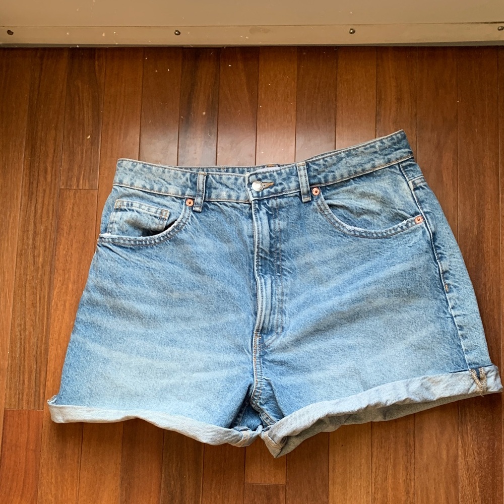 Zara blue Jean shorts. Finished hems. New without tag, from Rome. Never worn.